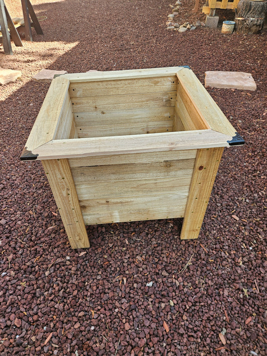 Floral/Garden Bed - Cedar Wood #185